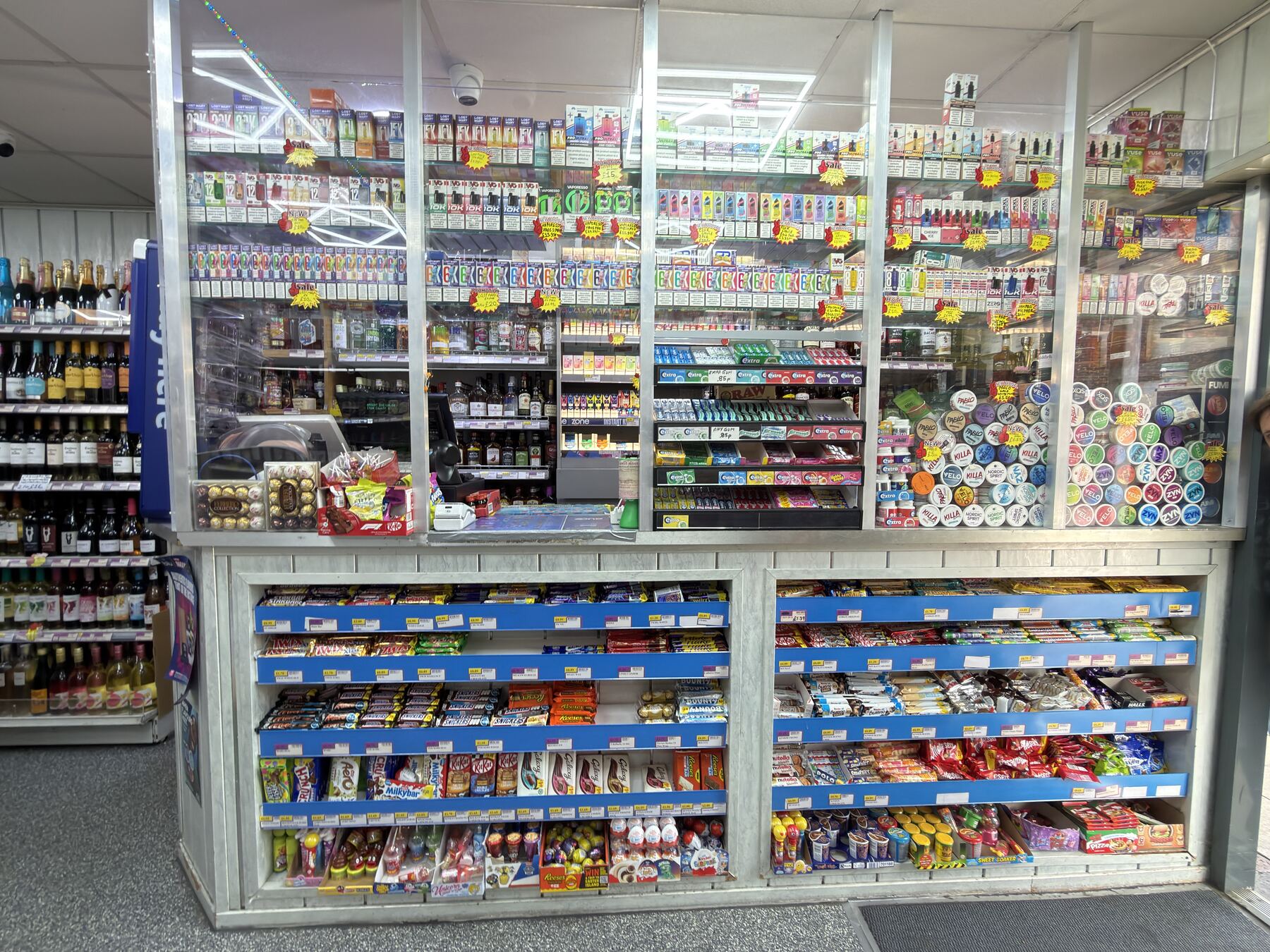 Vape, tobacco and confectionery counter